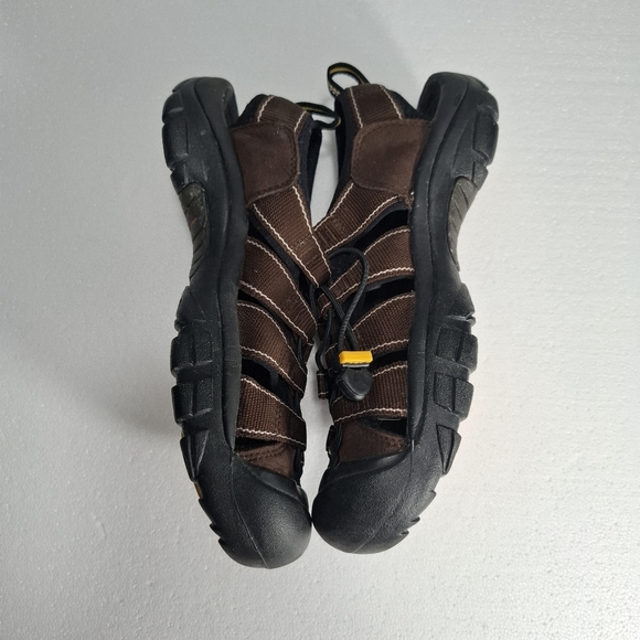 Keen Brown and Black Men’s Outdoor Sandals with Quick-Lace Size 9 Comfort Casual